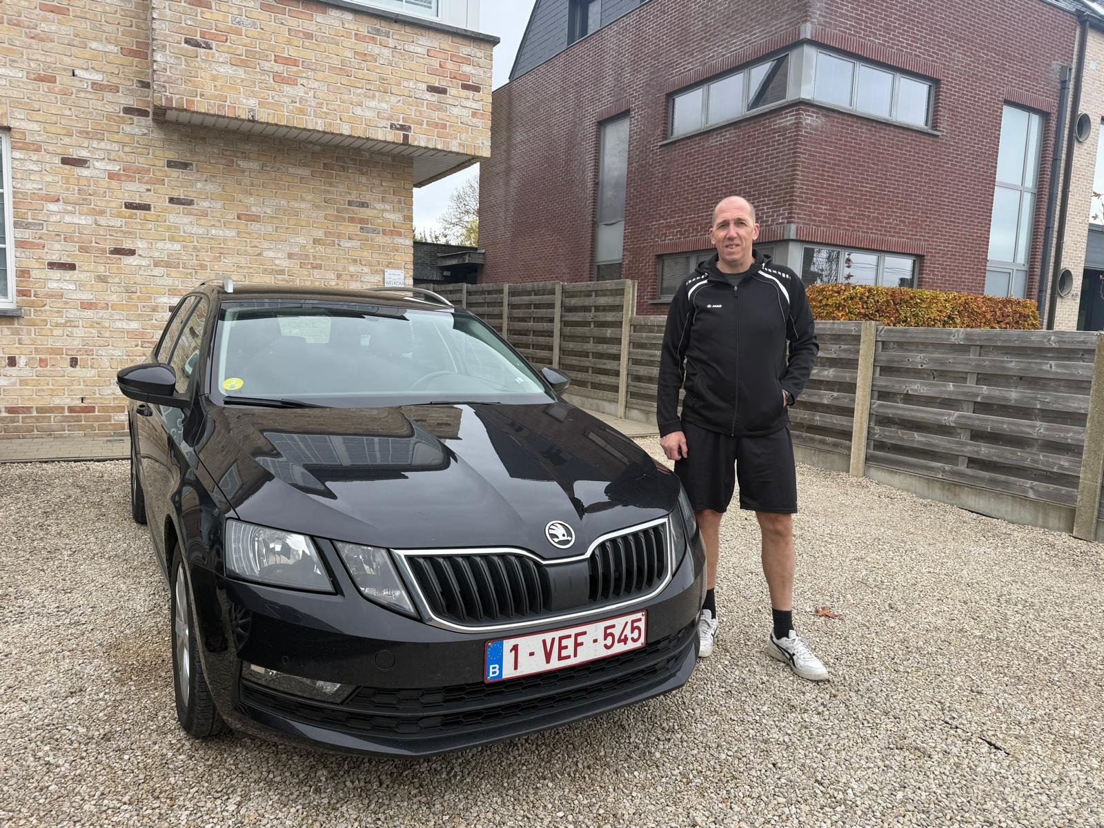 Zwarte Skoda Octavia aangekocht door CarSwitch in Ninove