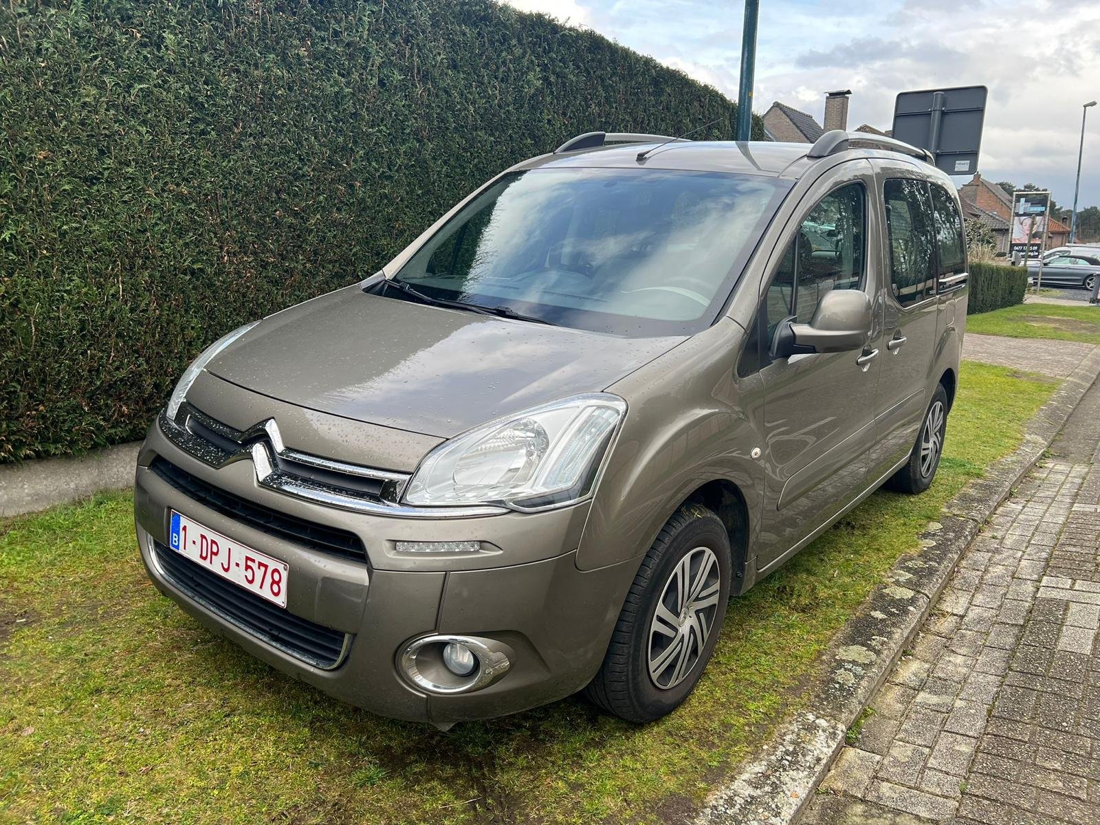 Citroën aangekocht door CarSwitch in Niel