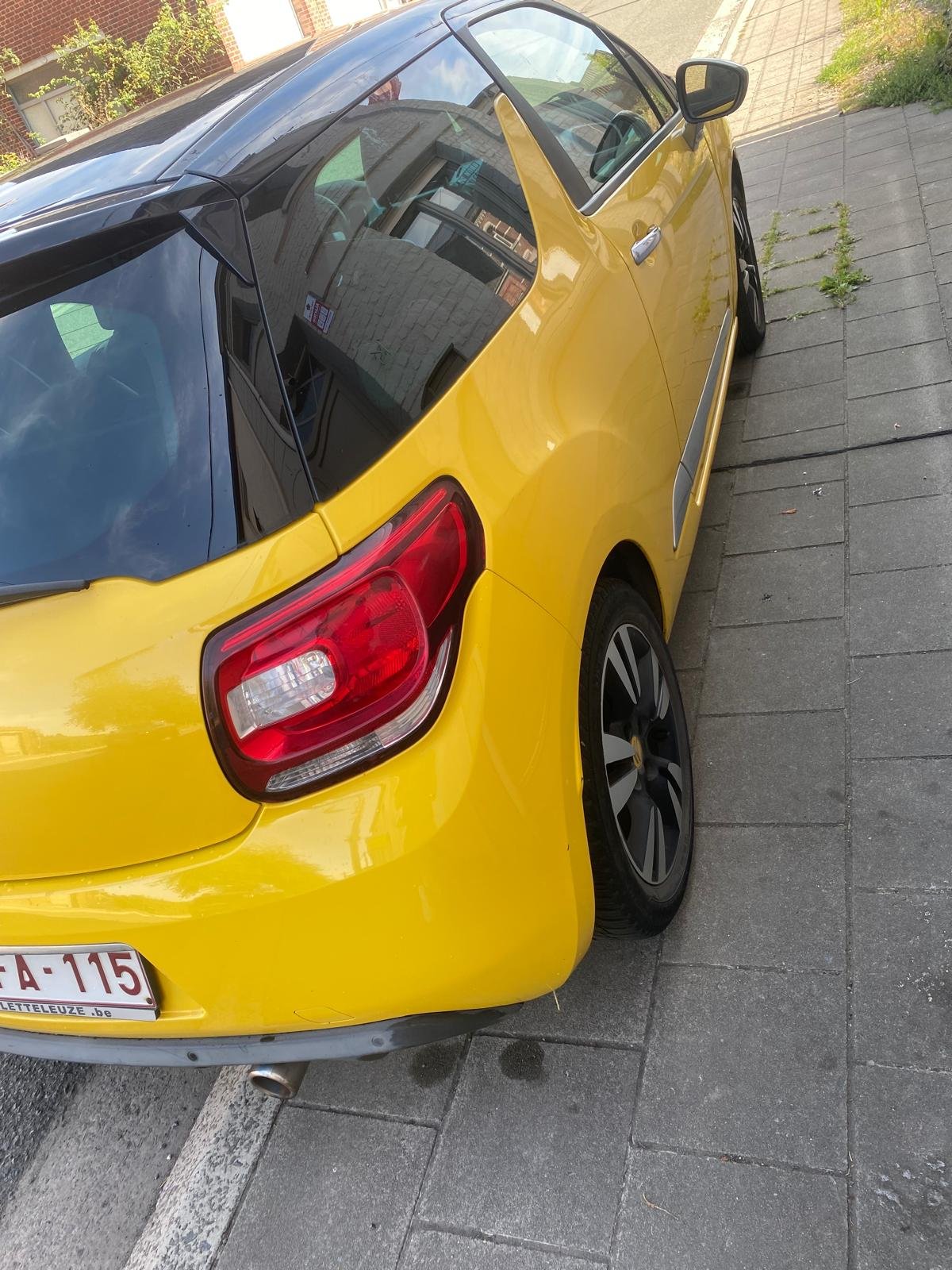 Citroën DS3 uit 2015 aangekocht door CarSwitch in Heuvelland