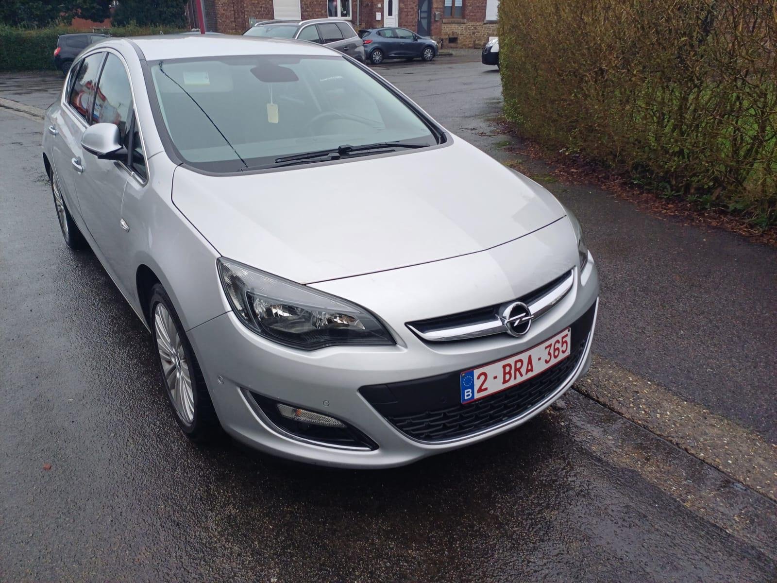 Opel Astra uit 2013 aangekocht door CarSwitch in Nieuwerkerken